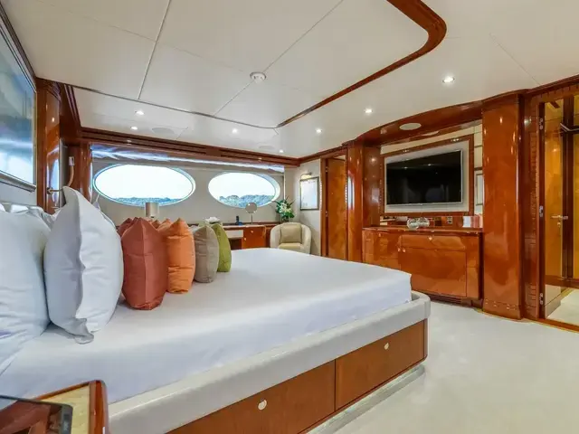 Gulf Craft Majesty 125