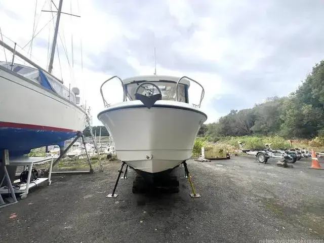 Quicksilver 675 Pilothouse