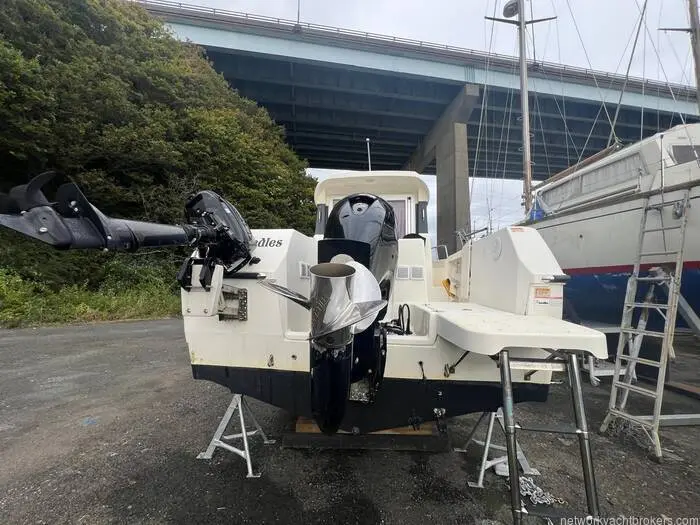 2014 Quicksilver 675 pilothouse