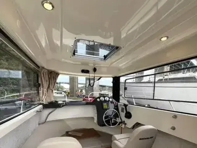 Quicksilver 675 Pilothouse