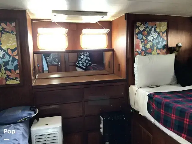 Hatteras 43 Double Cabin