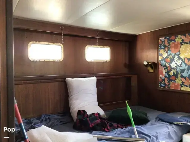 Hatteras 43 Double Cabin