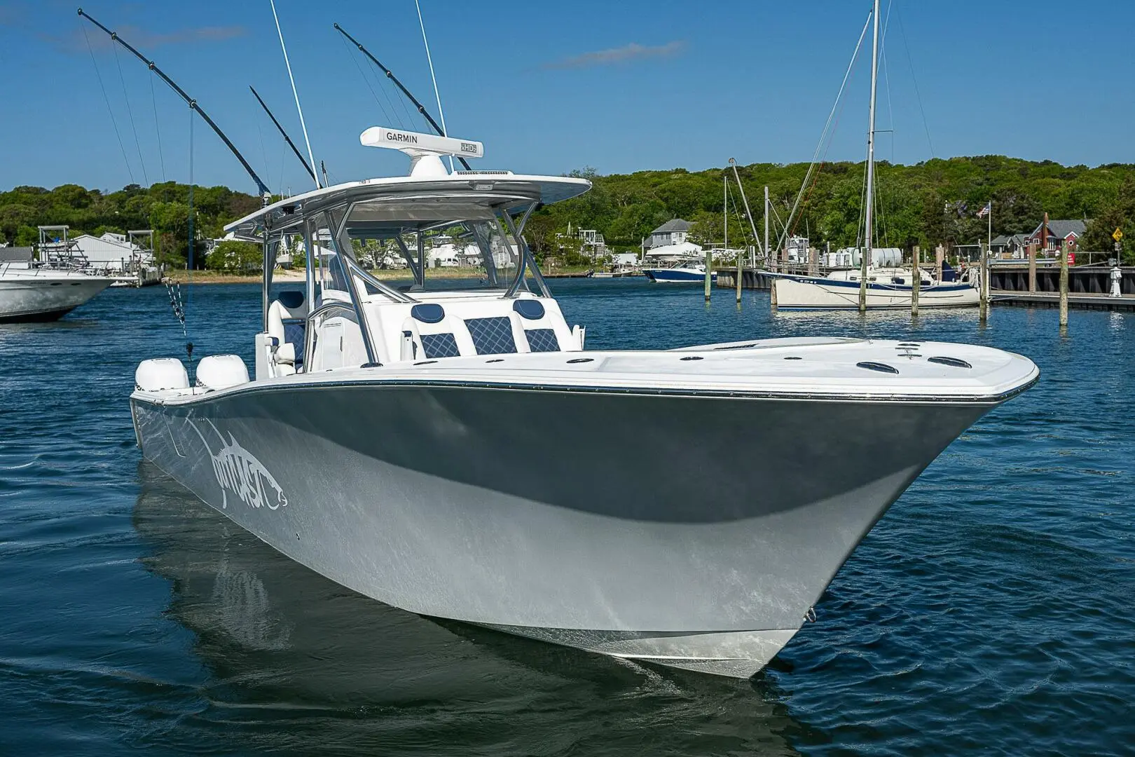 2021 Mercury 39 center console