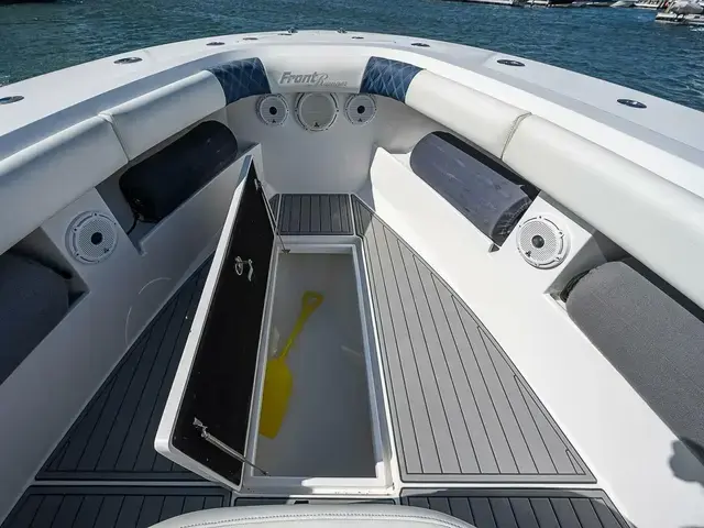 Front Runner 39 Center Console