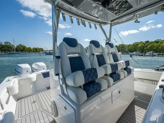 Front Runner 39 Center Console