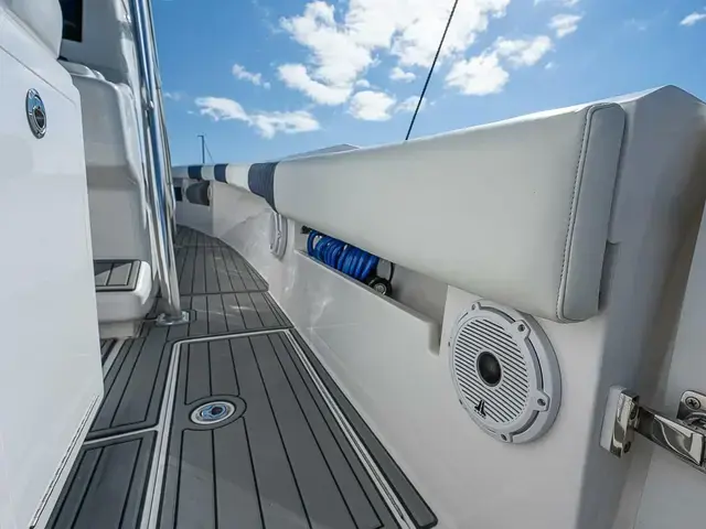 Front Runner 39 Center Console