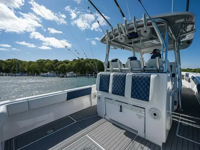 Front Runner 39 Center Console