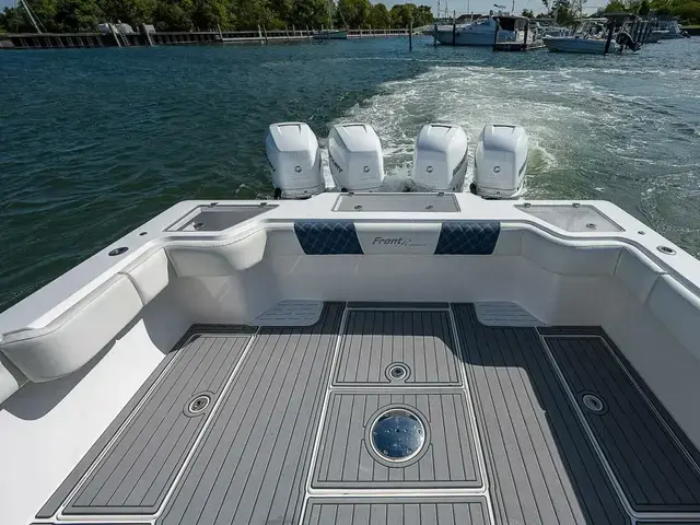 Front Runner 39 Center Console