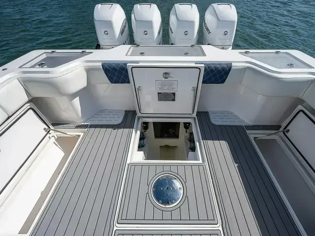 Front Runner 39 Center Console