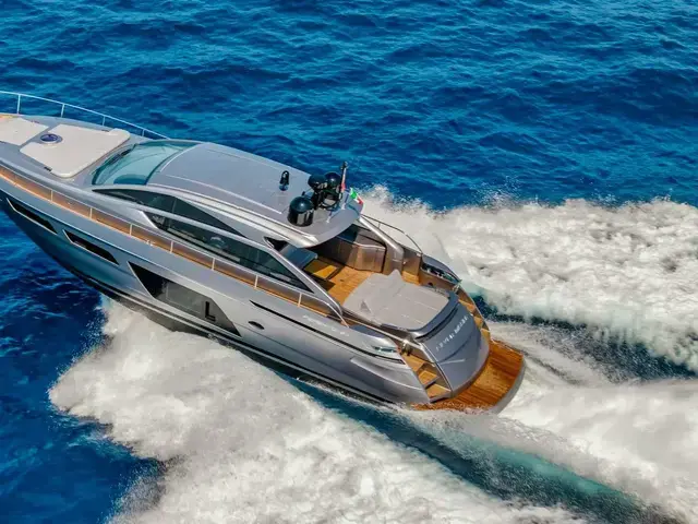 Pershing 62