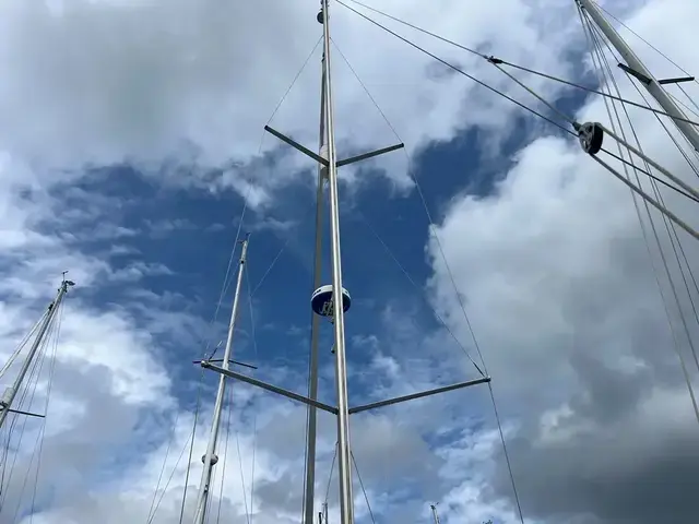 Hallberg-Rassy 310