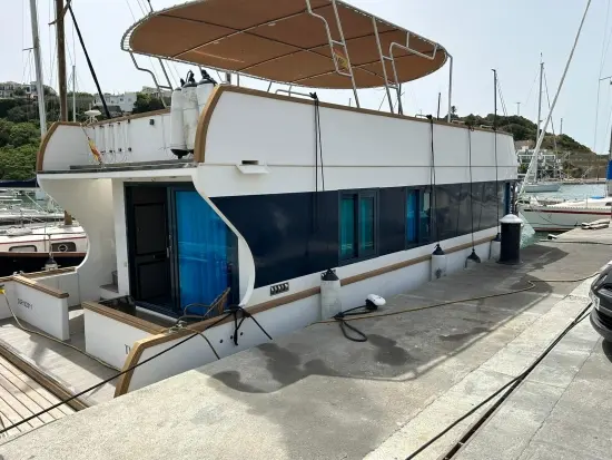 2018 Volvo Penta catamarán 70 power