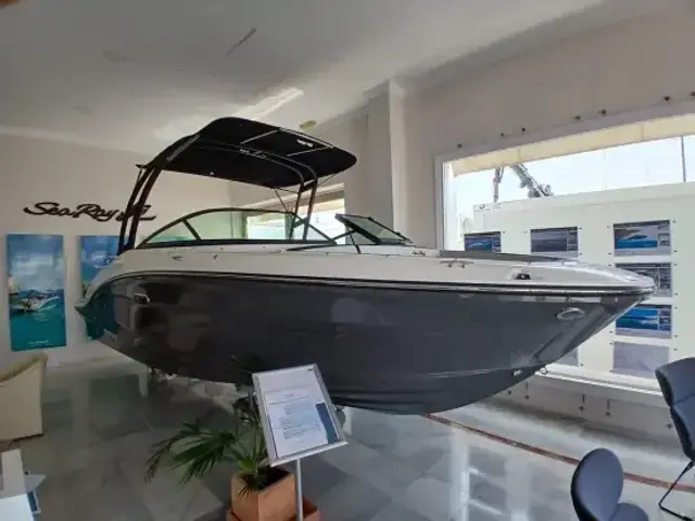 Sea Ray 210 SPX