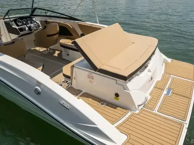 Sea Ray 230 Spx