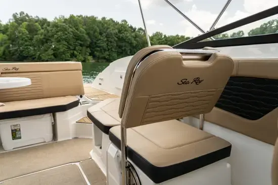 2024 Sea Ray 230 spx