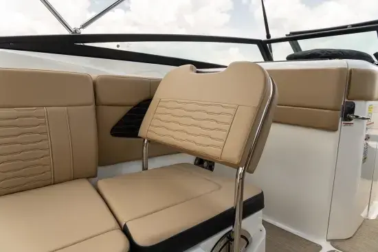 2024 Sea Ray 230 spx