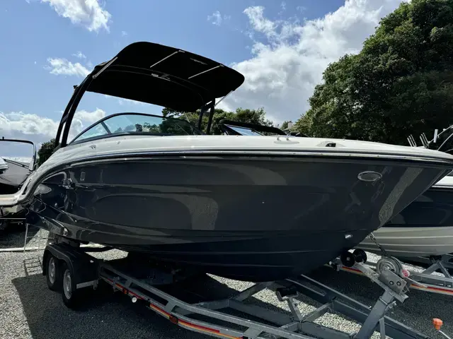 Sea Ray 210 SPX