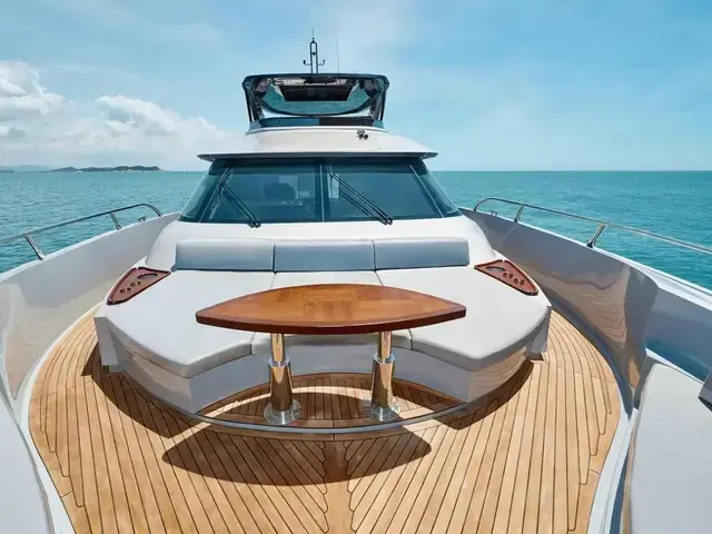 Aquitalia Yachts Flybridge