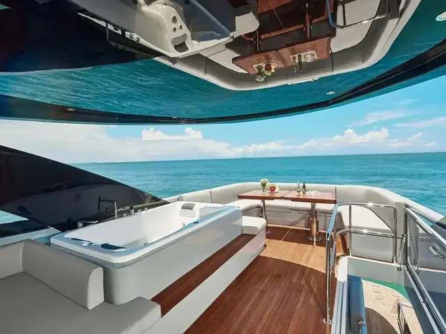 Aquitalia Yachts Flybridge