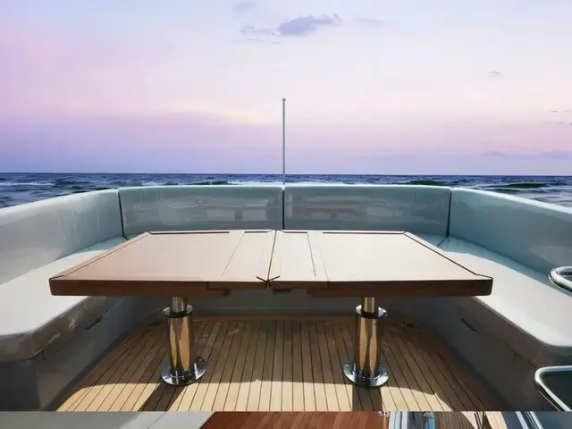 Aquitalia Yachts Flybridge