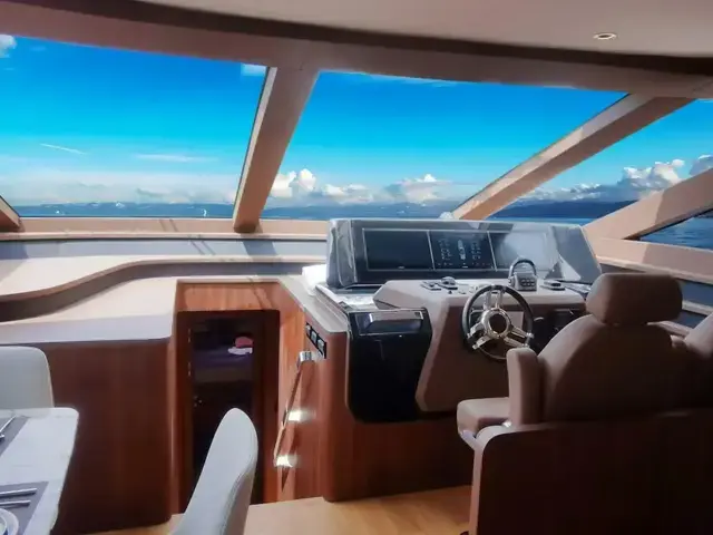 Aquitalia Yachts Flybridge