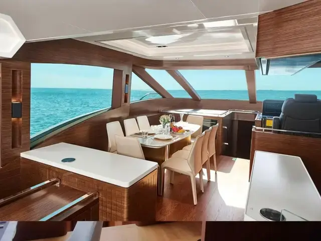 Aquitalia Yachts Flybridge