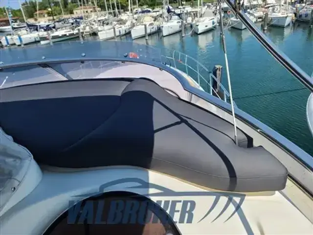 Azimut 68