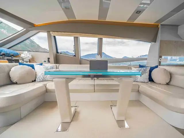 Ferretti Yachts 650