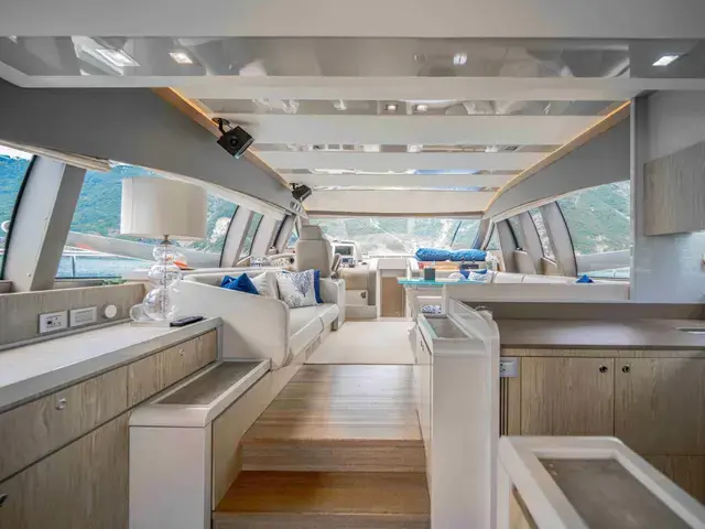 Ferretti Yachts 650