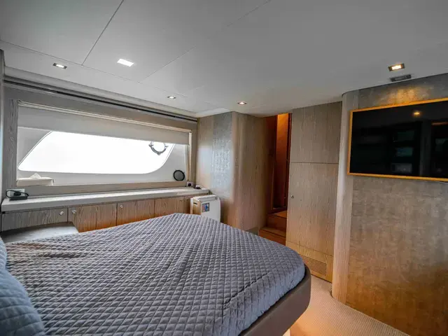 Ferretti Yachts 650