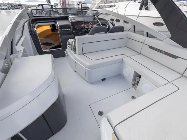 Fairline F Line 33