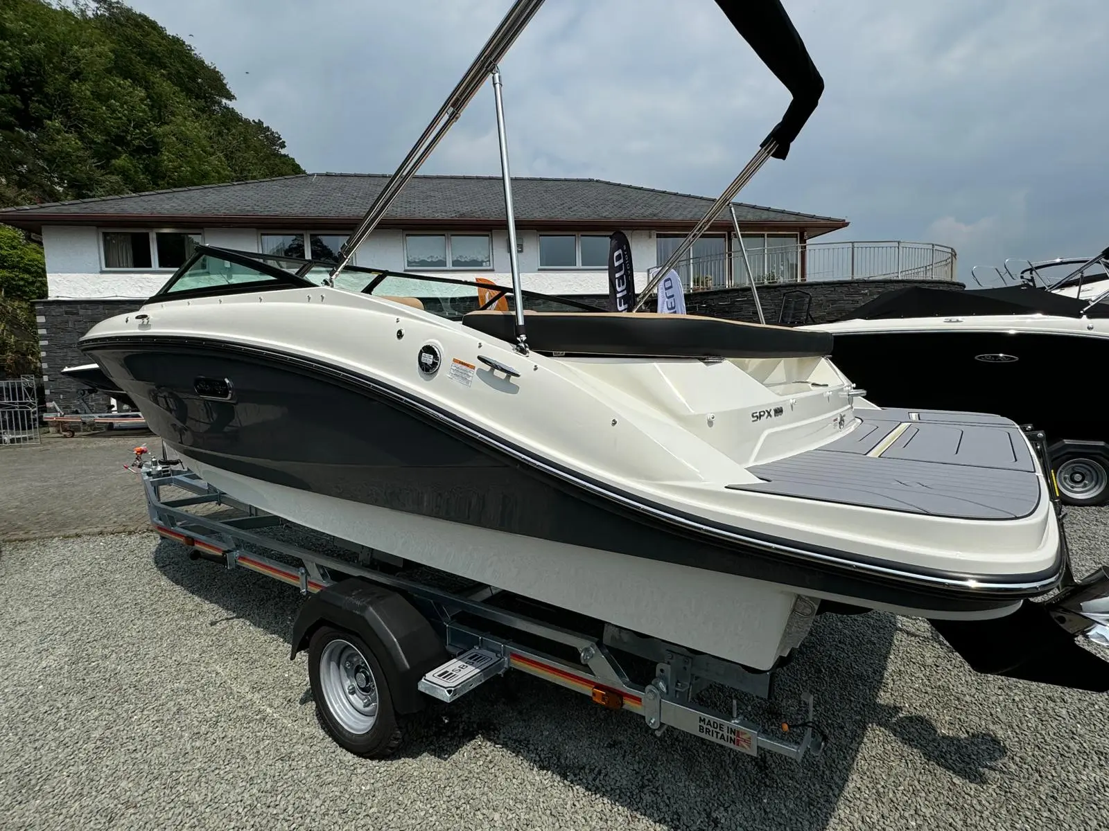 2024 Sea Ray 190 spx