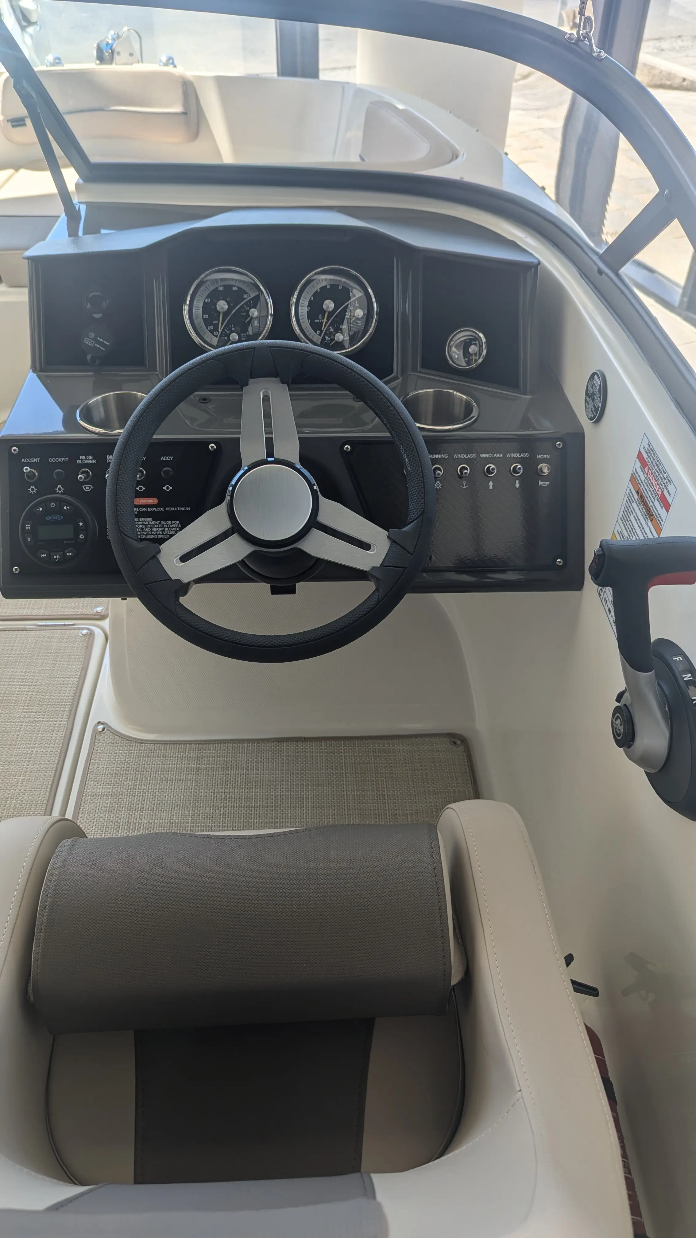 2023 Bayliner vr5