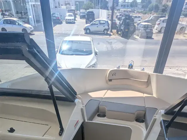 Bayliner Vr5