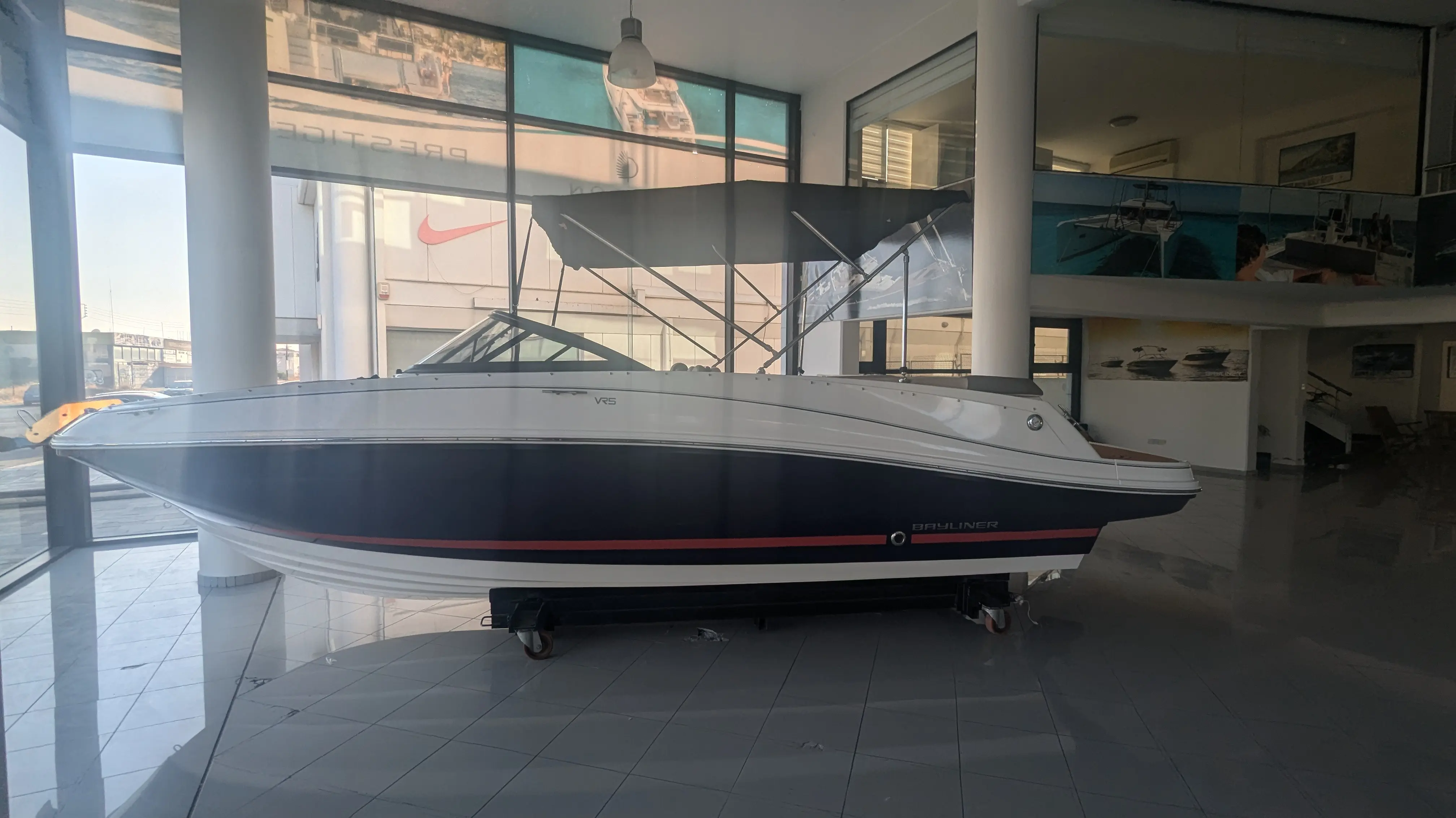 2023 Bayliner vr5