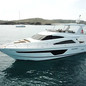 2018 Fairline Squadron 65