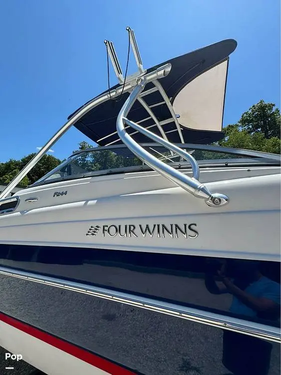 2011 Four Winns f244