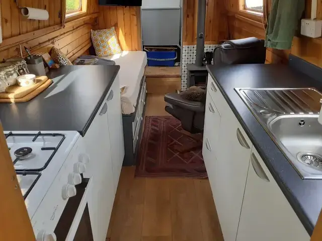 Colecraft 30ft Narrowboat called Jon Glen