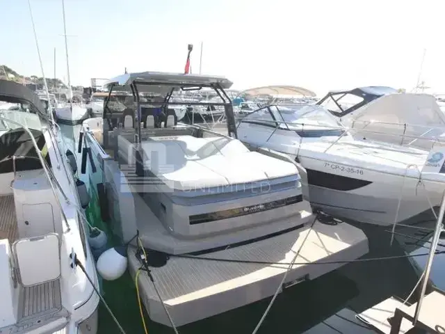 De Antonio Yachts D36 Open