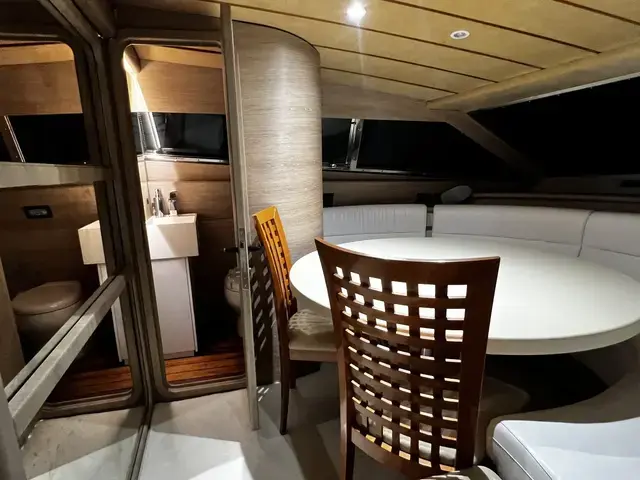 Ferretti Yachts 80RPH