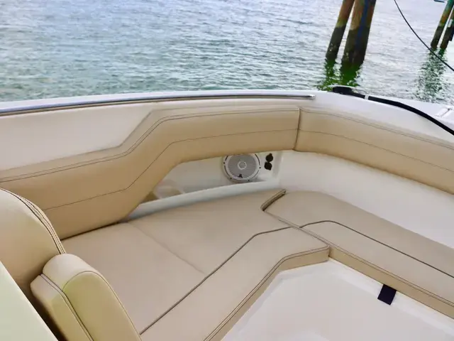 Pursuit 295 Dual Console