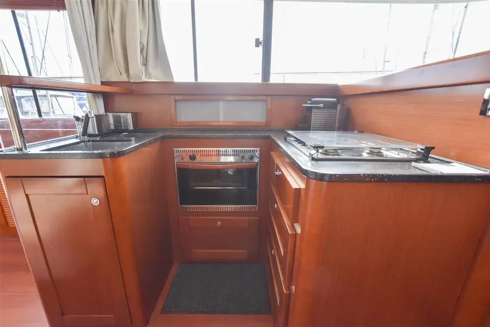 2011 Beneteau swift trawler 44