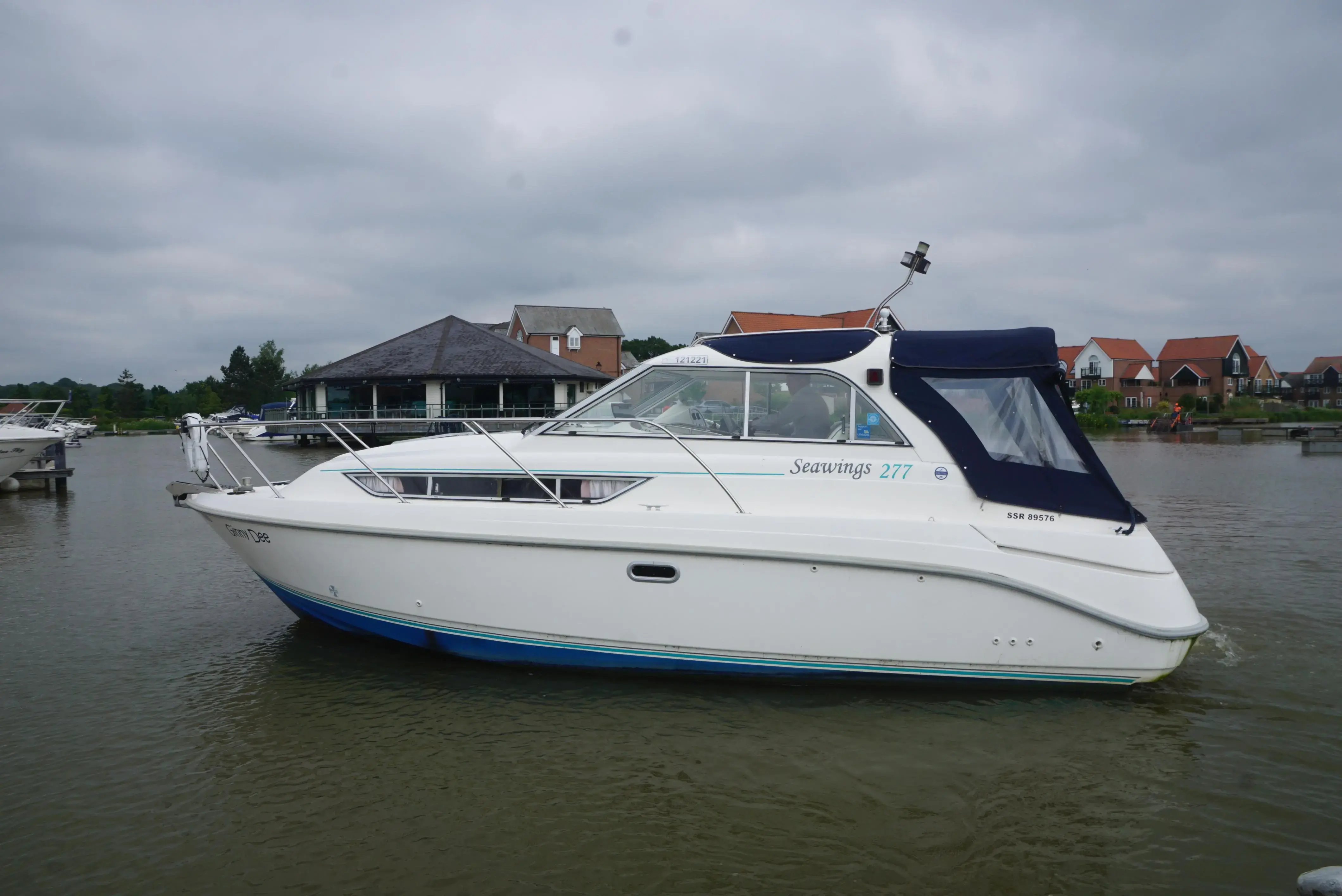 1996 Volvo Penta seawings 277