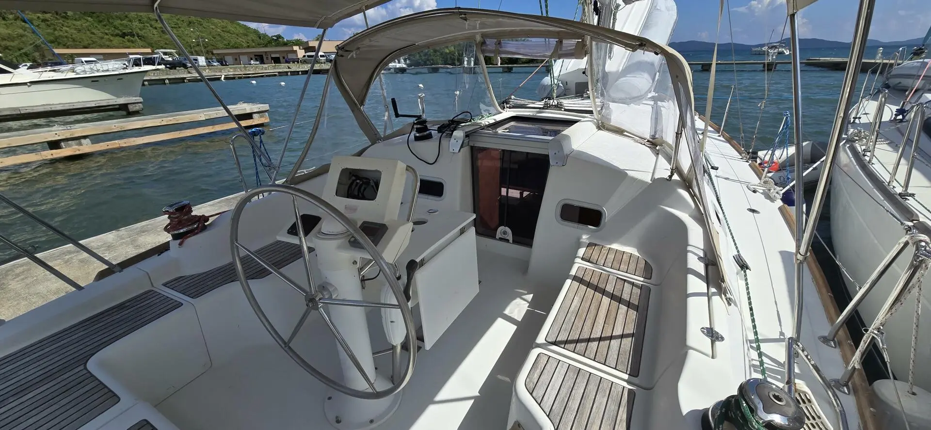 2012 Beneteau oceanis 37