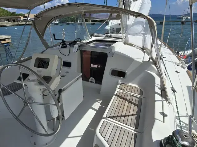 Beneteau Oceanis 37