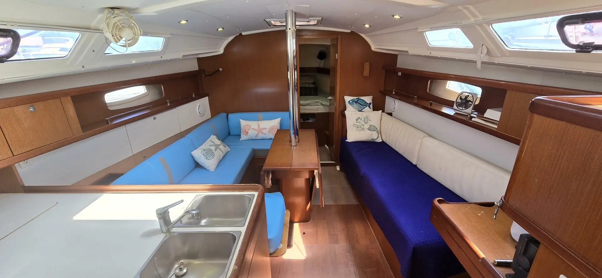 2012 Beneteau oceanis 37