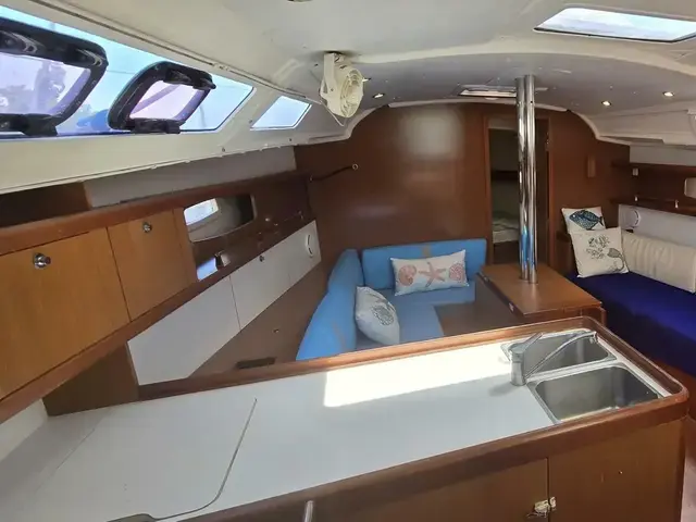 Beneteau Oceanis 37