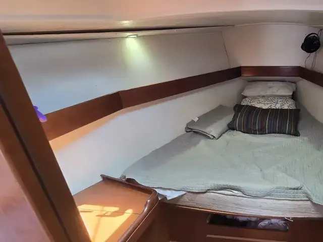 Beneteau Oceanis 37