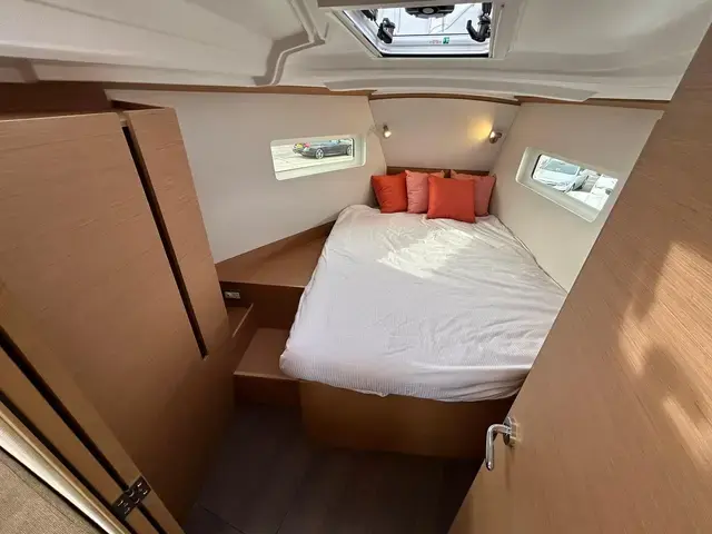 Jeanneau Sun Odyssey 380