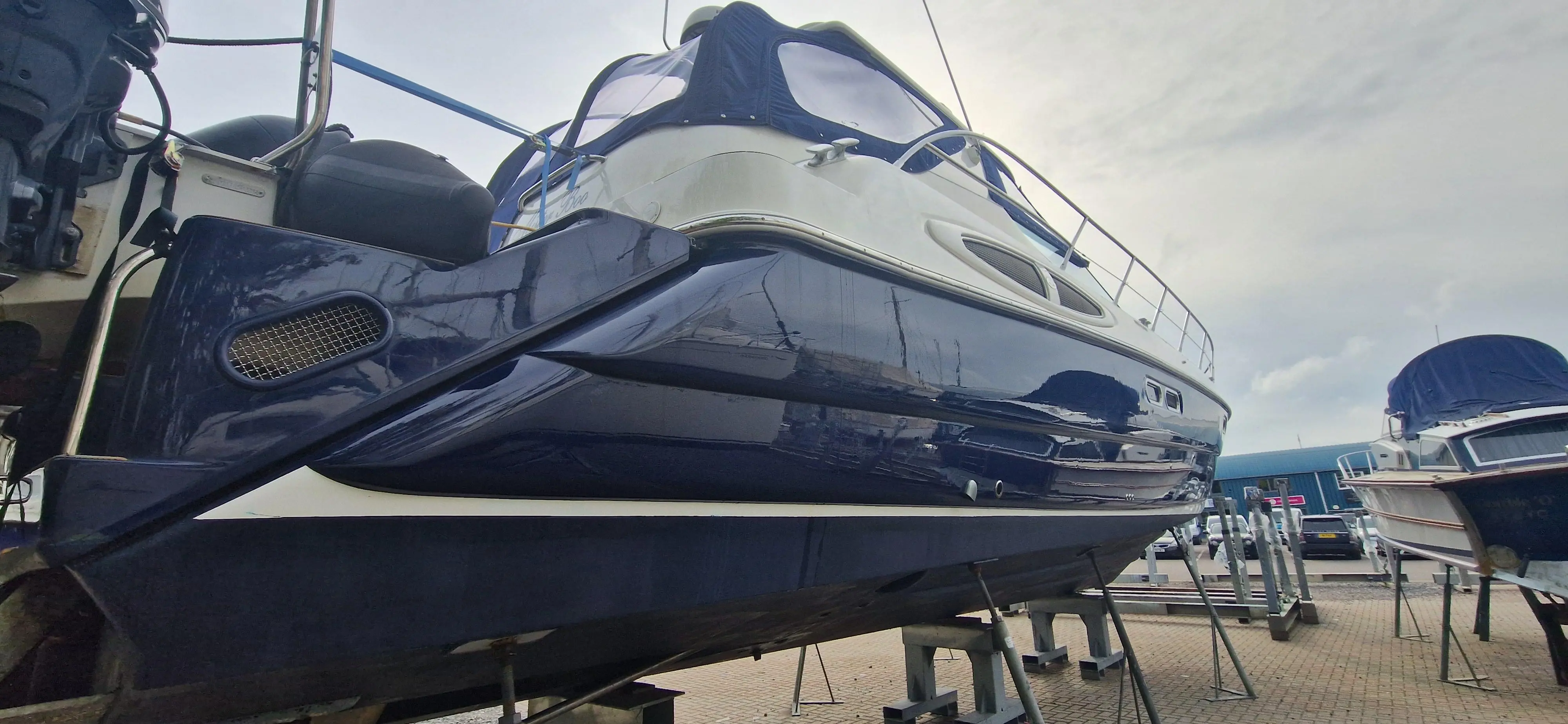 2005 Sealine s48